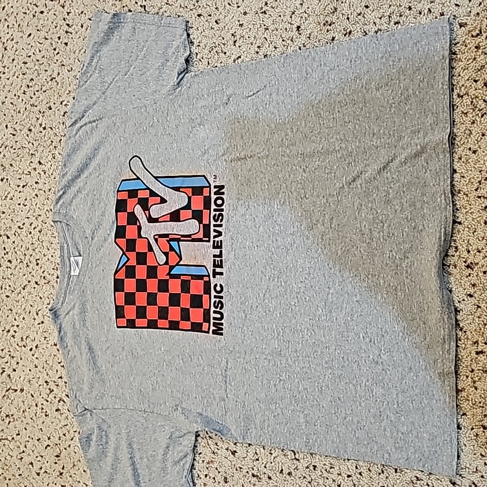 M TV T-shirt